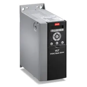 136G9001 Variador de frecuencia Danfoss, 10HP/7.5kW, Trifásico, 380-480VAC, IP20, s/panel de control VLT® HVAC Drive FC-101